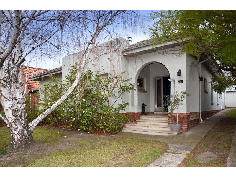 2 Acheron Ave, Camberwell VIC 3124