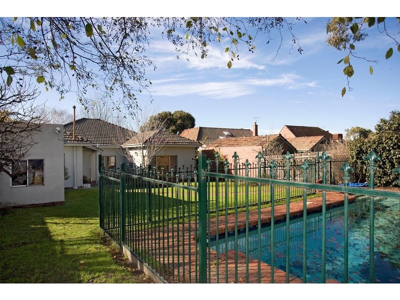 2 Acheron Ave, Camberwell VIC 3124