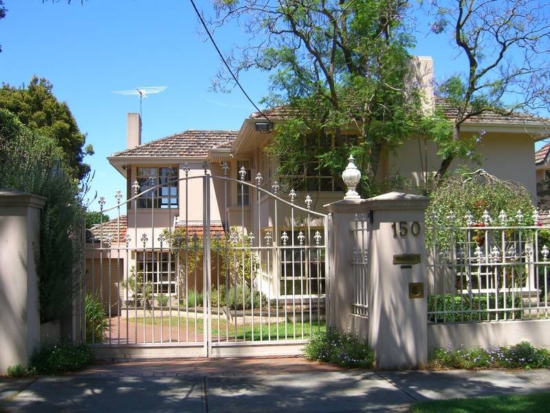 150 Watlle Valley Rd, Camberwell VIC 3124