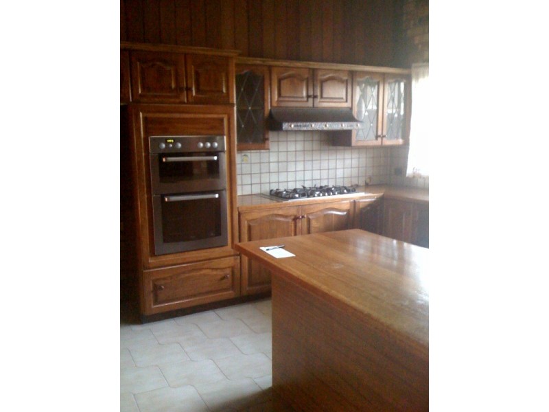 80 Roslyn St, Burwood VIC 3125