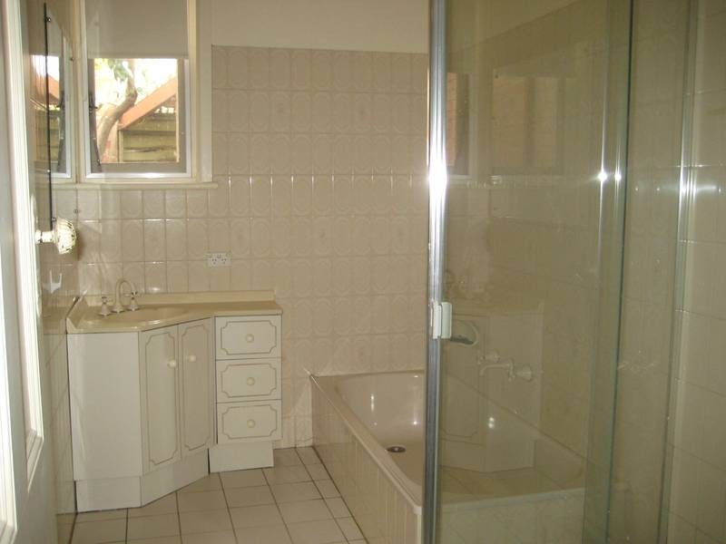 4 Henry St, Hawthorn VIC 3122