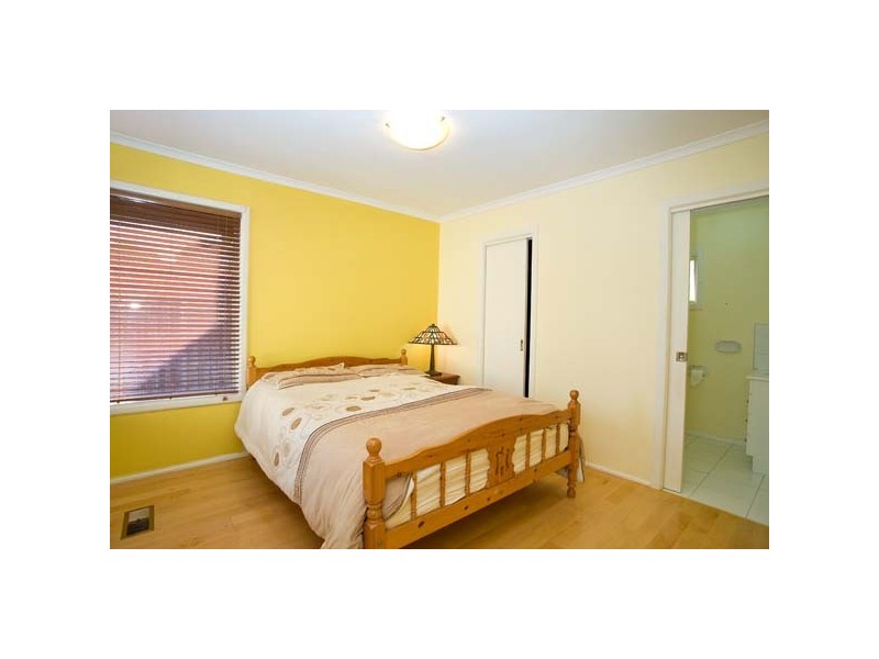 1A Kingsley Pde, Carnegie VIC 3163