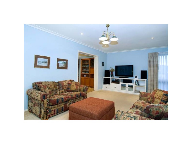 10 Sylvia Street, Blackburn South VIC 3130