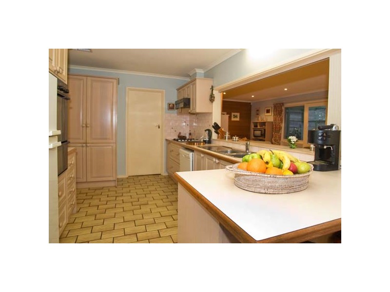 10 Sylvia Street, Blackburn South VIC 3130