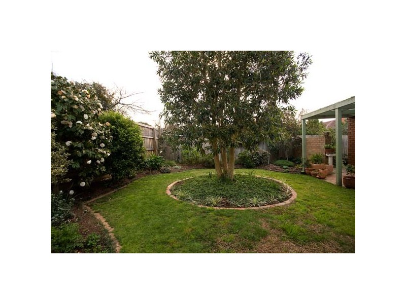 10 Sylvia Street, Blackburn South VIC 3130