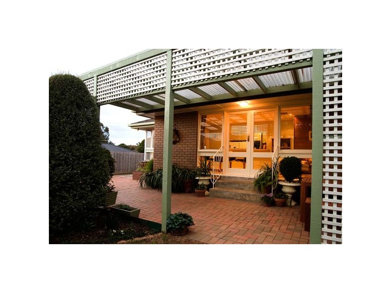 10 Sylvia Street, Blackburn South VIC 3130