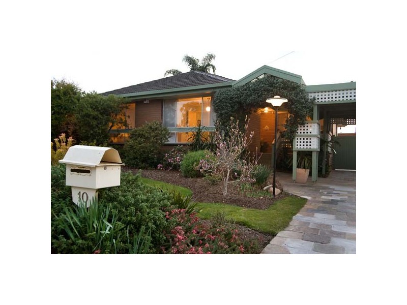 10 Sylvia Street, Blackburn South VIC 3130