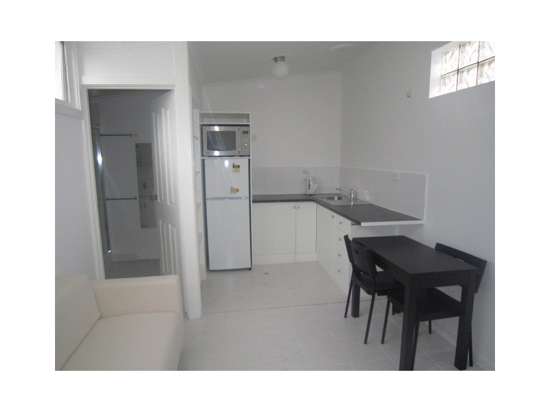 1/927 Riversdale Rd (rear), Camberwell VIC 3124