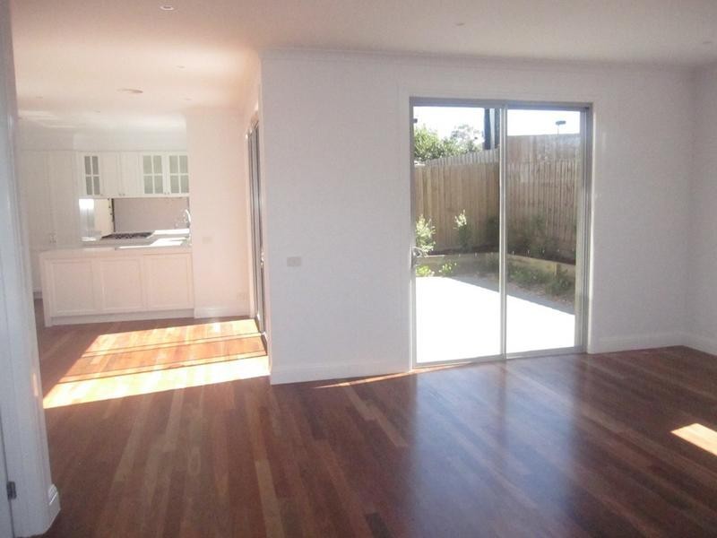 8 Douglas St, Balwyn North VIC 3104