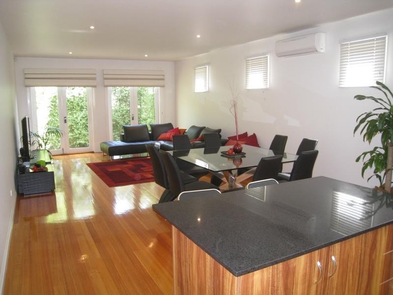 15 Kenneth St, Bulleen VIC 3105