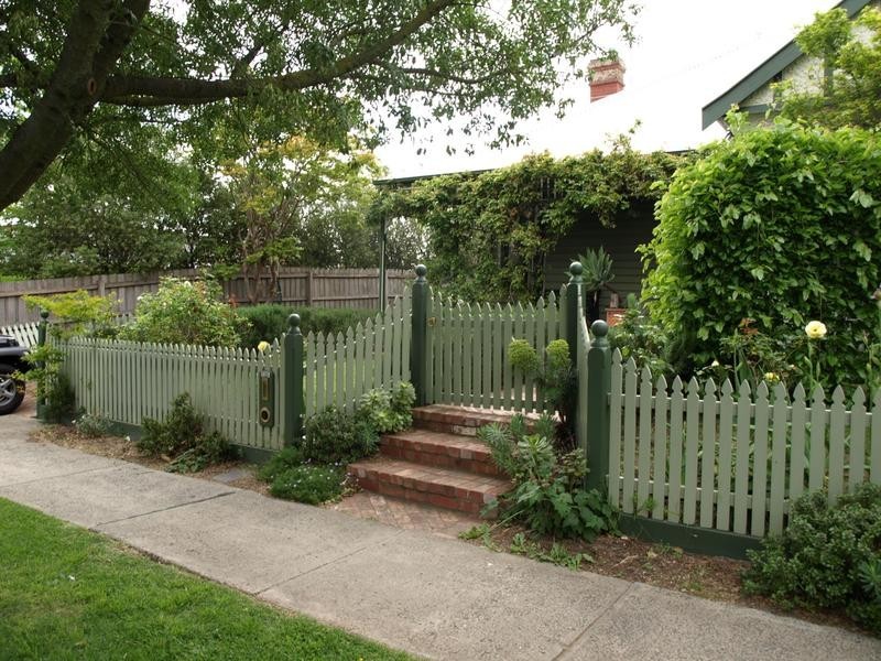 2 Scott St, Canterbury VIC 3126