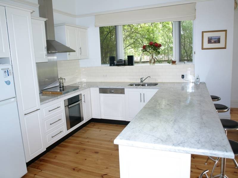 2 Scott St, Canterbury VIC 3126