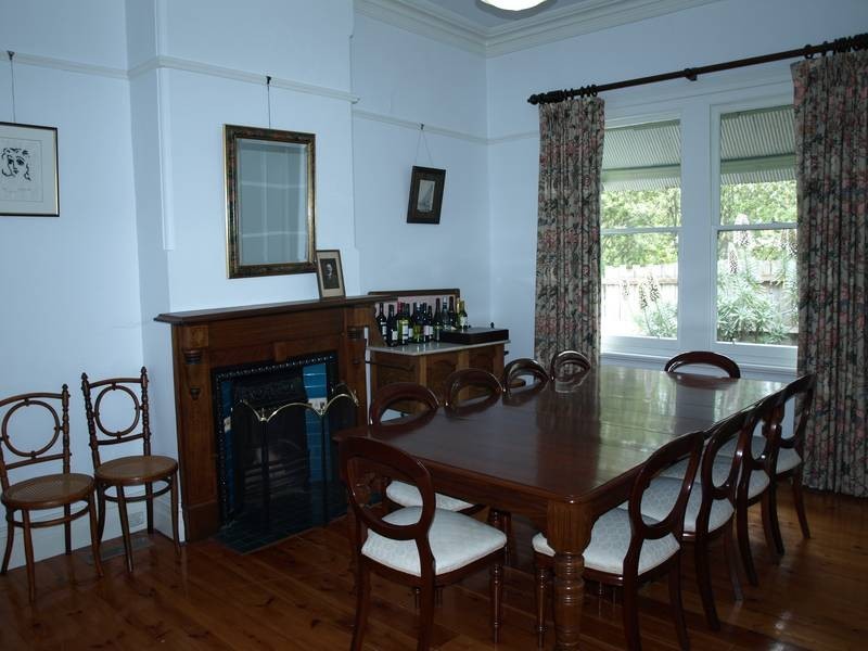 2 Scott St, Canterbury VIC 3126