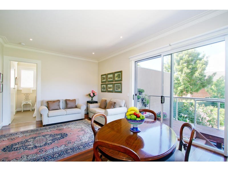 1/202 Kilby Road, Kew East VIC 3102