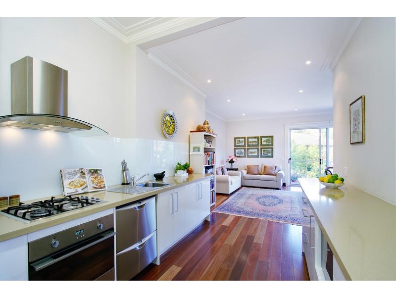 1/202 Kilby Road, Kew East VIC 3102