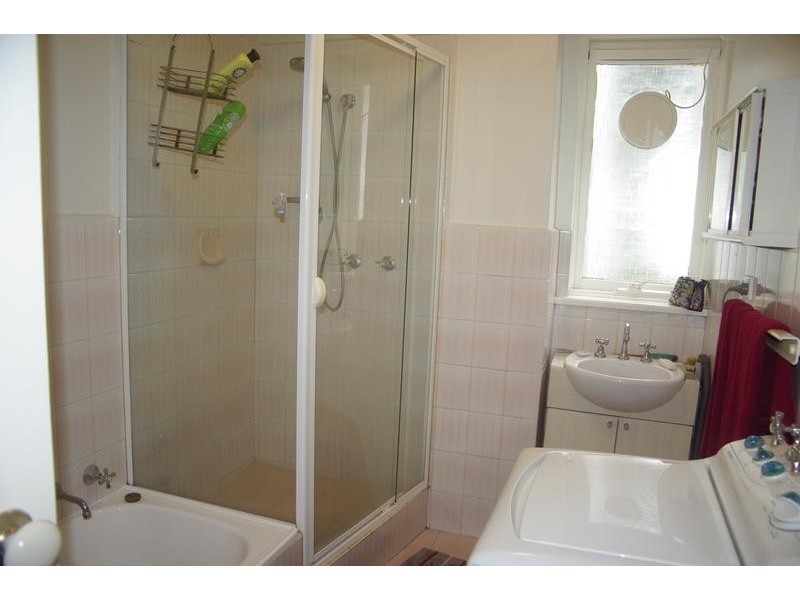 2/125 Alma Rd, St Kilda East VIC 3183