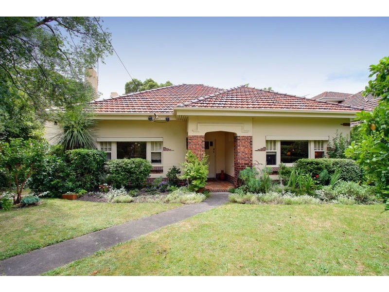 21 Orrong Crescent, Camberwell VIC 3124