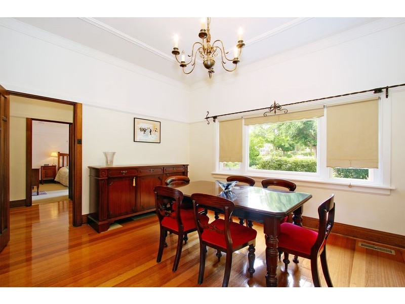 21 Orrong Crescent, Camberwell VIC 3124