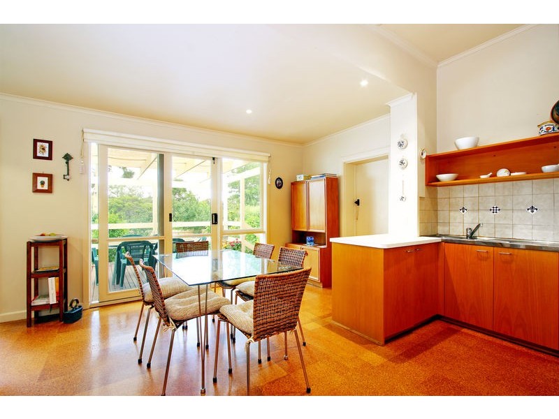 21 Orrong Crescent, Camberwell VIC 3124