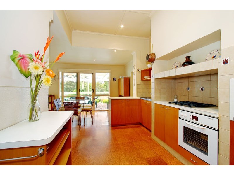 21 Orrong Crescent, Camberwell VIC 3124