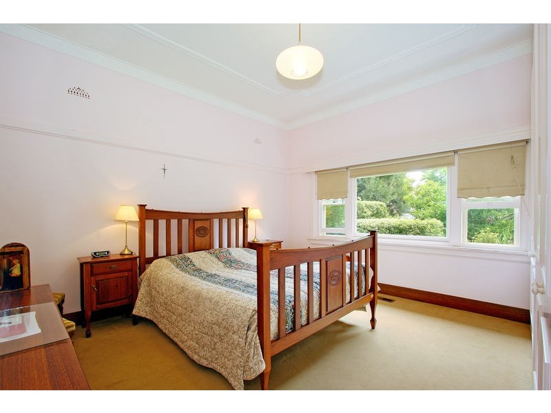 21 Orrong Crescent, Camberwell VIC 3124