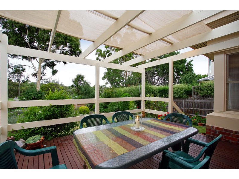 21 Orrong Crescent, Camberwell VIC 3124