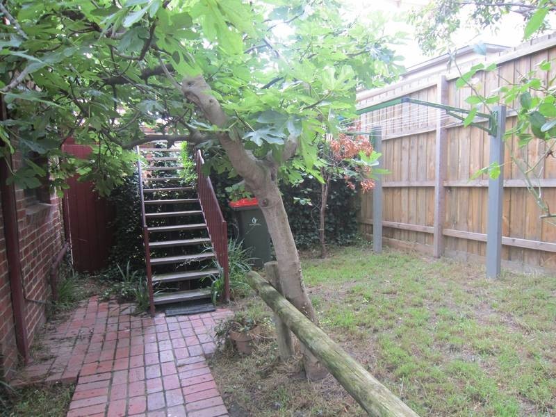 2/25 Union Rd, Surrey Hills VIC 3127