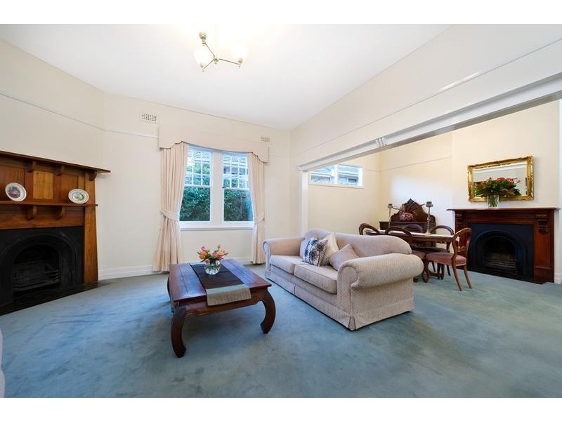 37 Durham Road, Surrey Hills VIC 3127