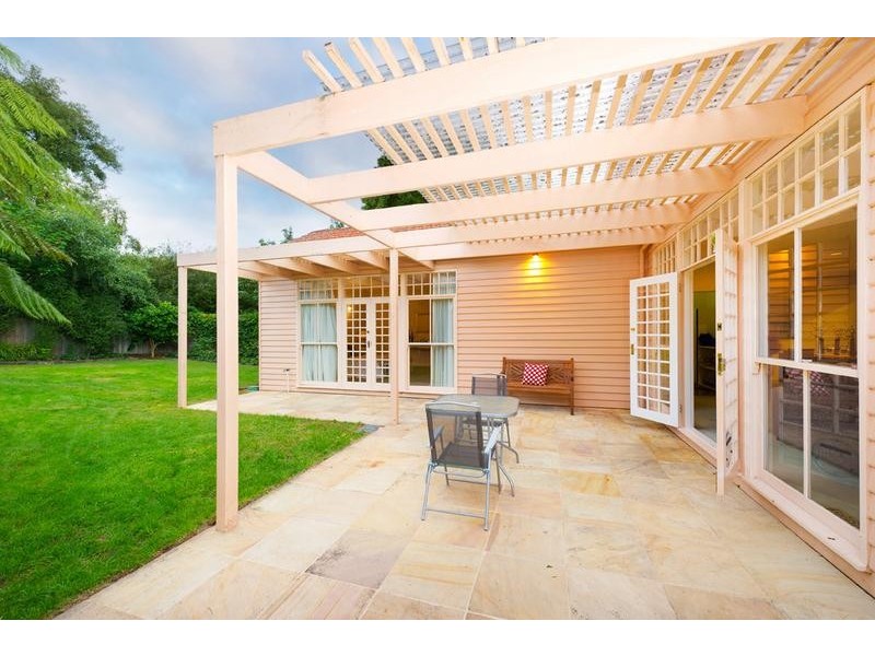 37 Durham Road, Surrey Hills VIC 3127