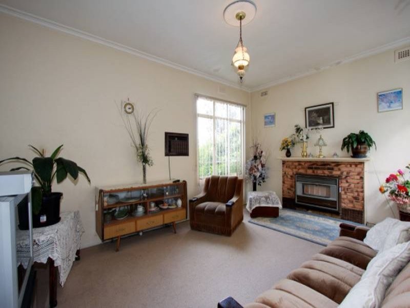 2 Kildare St, Burwood VIC 3125