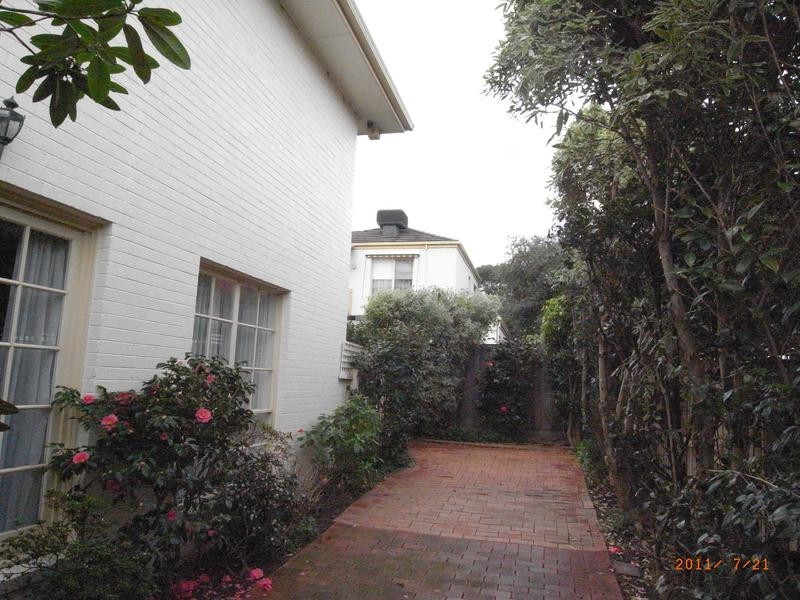 4/1472 Malvern Rd, Glen Iris VIC 3146