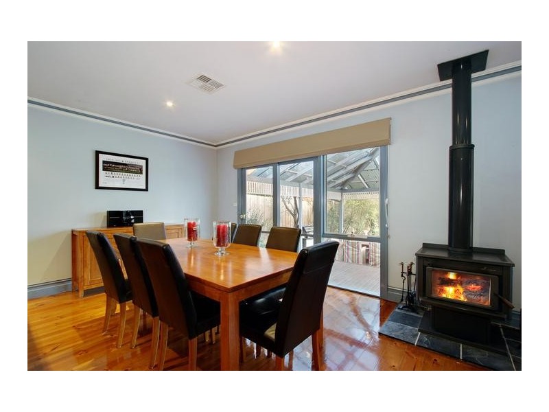 8 Laxdale Rd, Camberwell VIC 3124