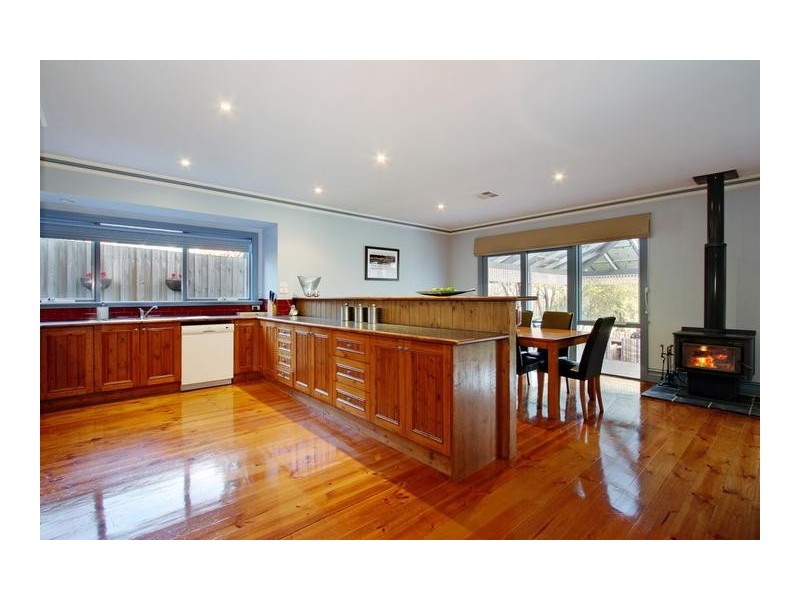 8 Laxdale Rd, Camberwell VIC 3124