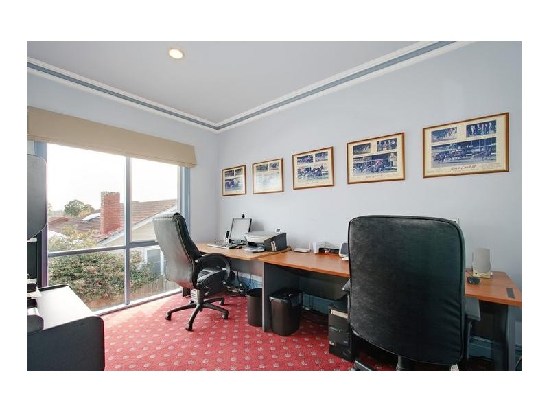 8 Laxdale Rd, Camberwell VIC 3124