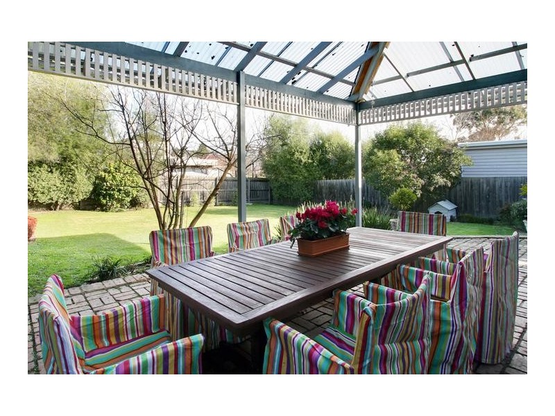 8 Laxdale Rd, Camberwell VIC 3124