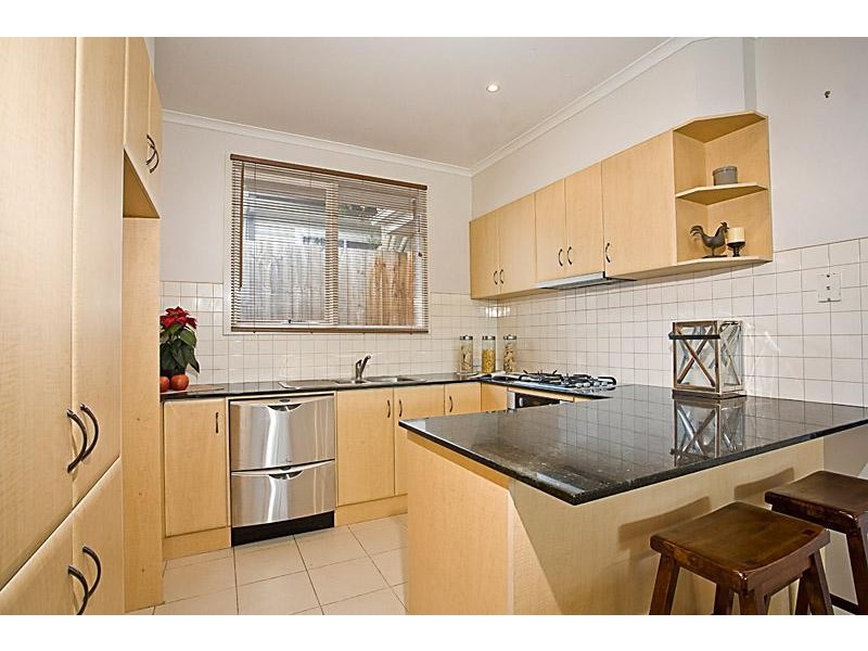 8/4-6 Keogh St, Burwood VIC 3125