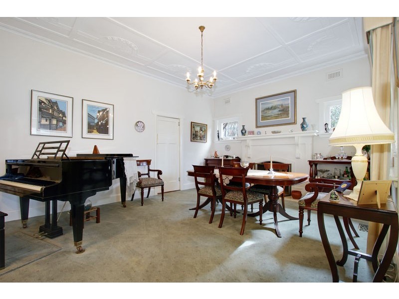 1576 Malvern Road, Glen Iris VIC 3146