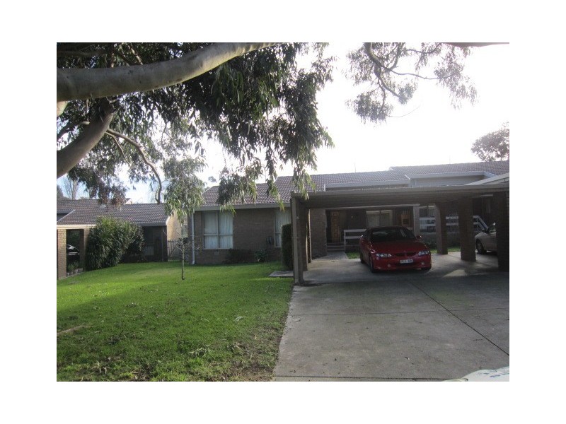 35 Boardman Close, Box Hill VIC 3128