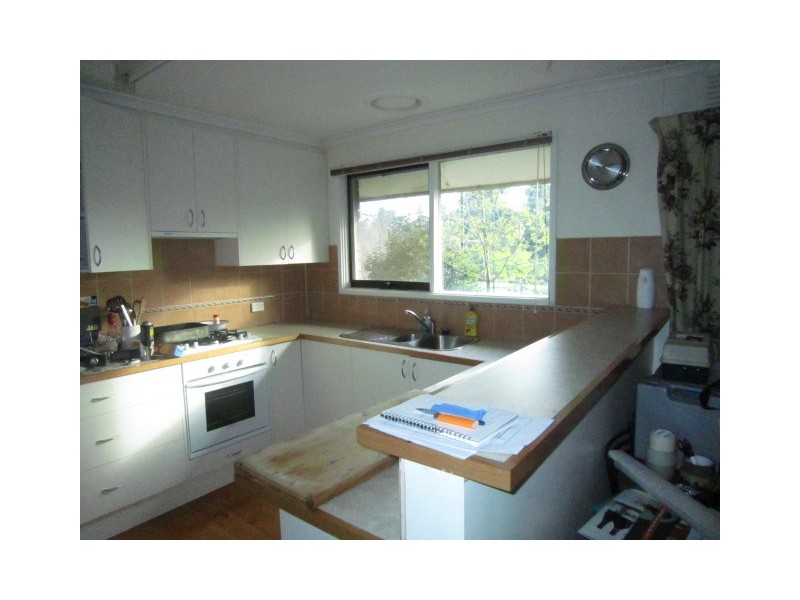 35 Boardman Close, Box Hill VIC 3128