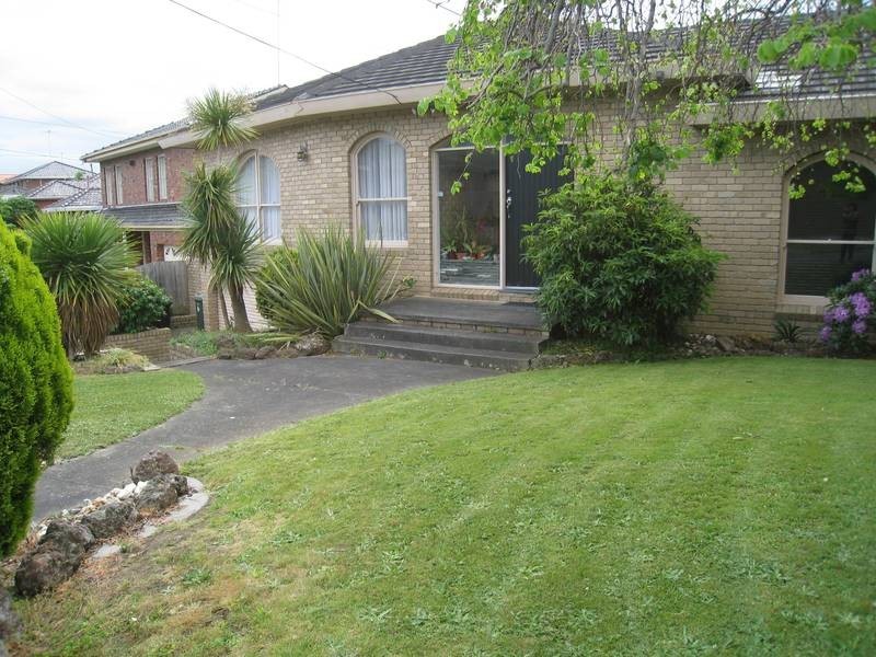 27 Summit Dr, Bulleen VIC 3105