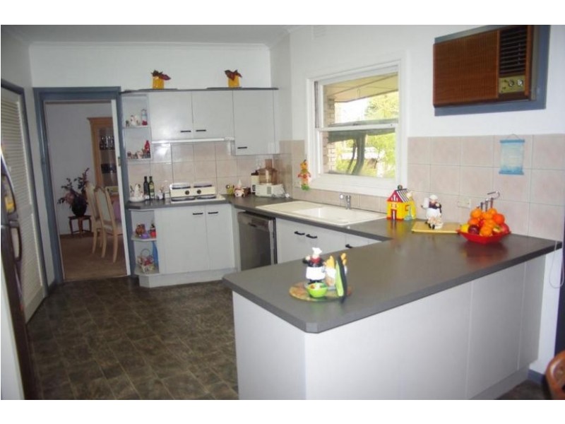 27 Summit Dr, Bulleen VIC 3105