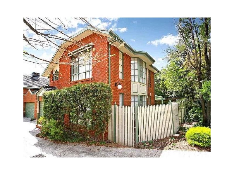 1/8 Renown St, Burwood VIC 3125