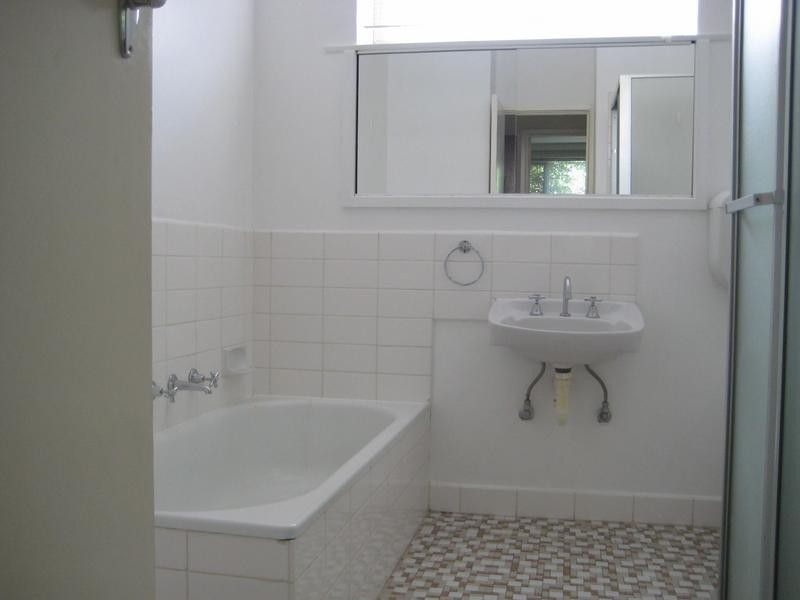 2/30 Grove rd, Hawthorn VIC 3122