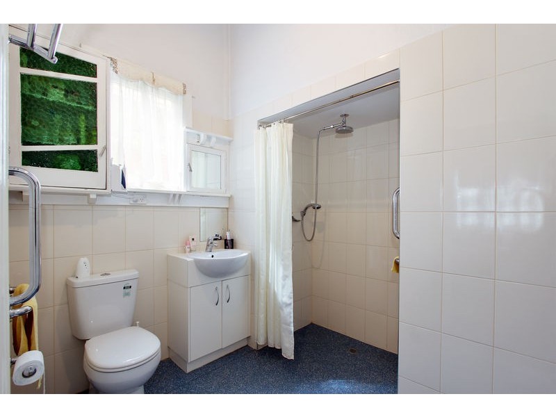 143 Fordham Ave, Camberwell VIC 3124
