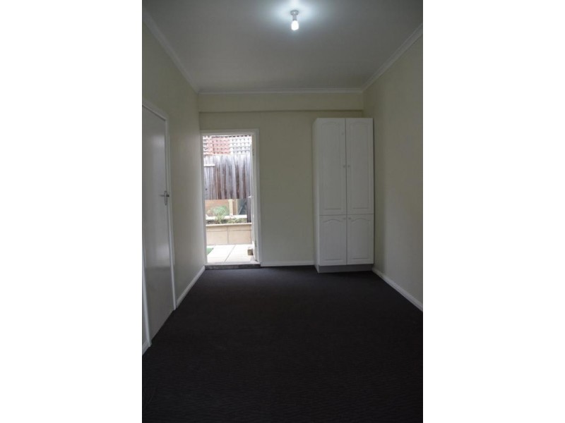 2/17a Essex Road, Surrey Hills VIC 3127