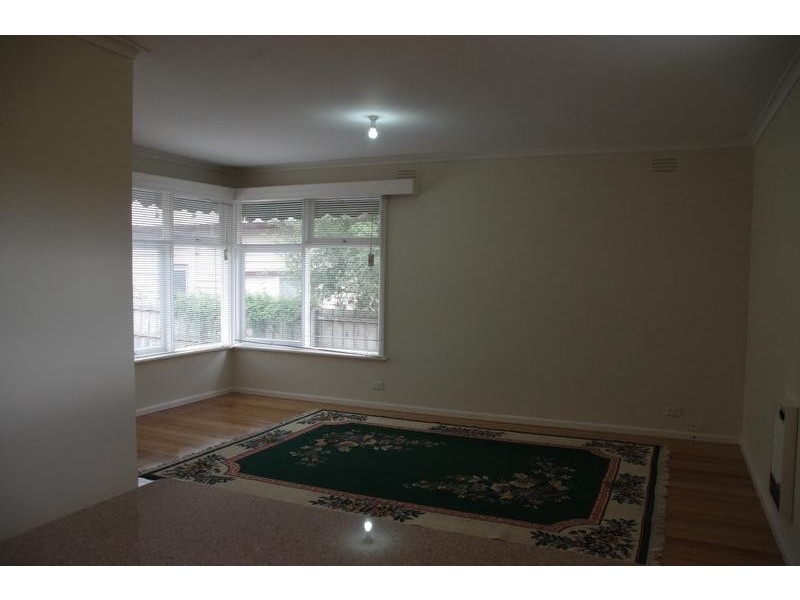 2/17a Essex Road, Surrey Hills VIC 3127