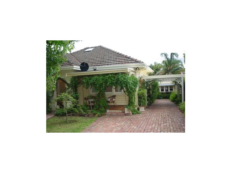 8 Netherway St, Camberwell VIC 3124