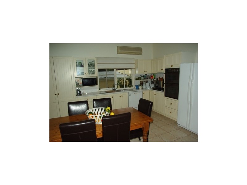 8 Netherway St, Camberwell VIC 3124