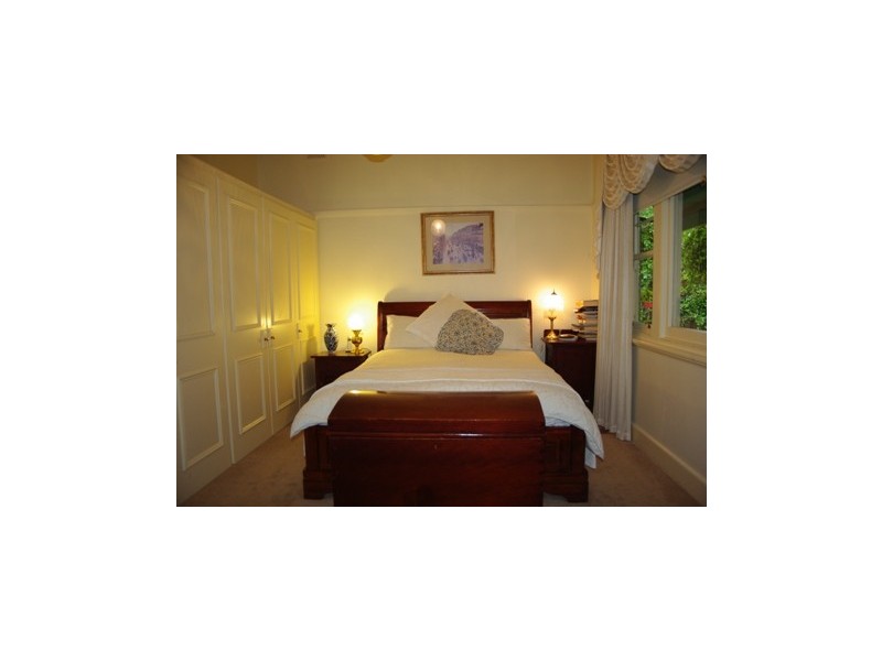 8 Netherway St, Camberwell VIC 3124