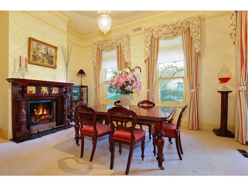 60 Wattle Valley Road, Canterbury VIC 3126